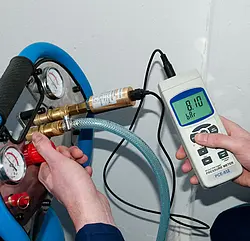 pce-instruments-pressure-meter-pce-932-1857419_831711-1.webp